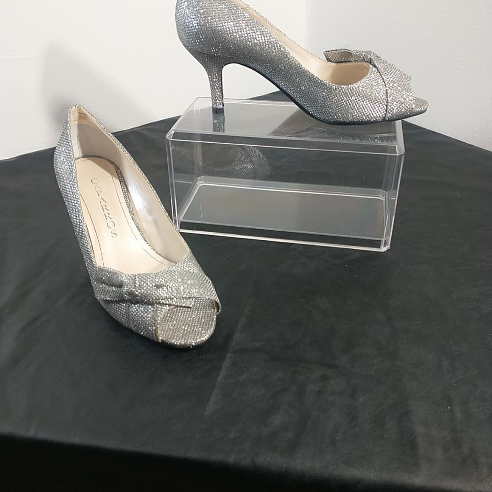 Caparros Woman's SZ 6.5B Silver Mesh Pumps Peep Toe Toe Heels Bow.